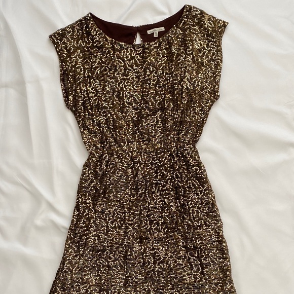 Gold Sequins Dress - Picture 2 of 7